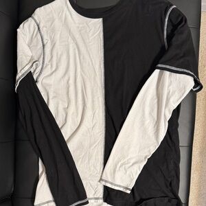 Hot Topic Black and White Cotton Tee